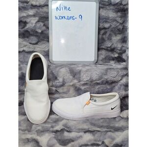 Nike Womens Court Royale AC SLP slip-on Canvas Sneaker White Size 9